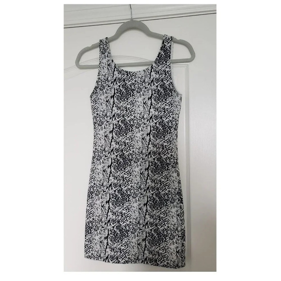 H&M Divided Black & White Speckled  Cocktail Mini Tank Dress Size 6 Low back - Picture 8 of 9